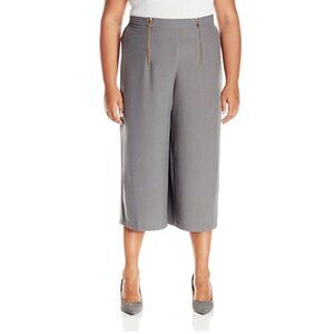 Modamix Minimalist Movement Crepe Capri Culottes Gray Zipper Detail 18W NWT